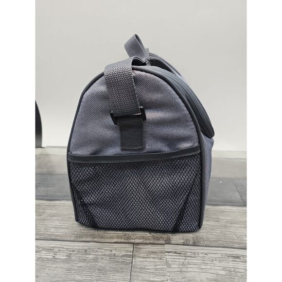 Igloo • Laguna Gripper Soft Sided Cooler • 18 Can Capacity • Gray Twill [65] - Picture 9 of 12